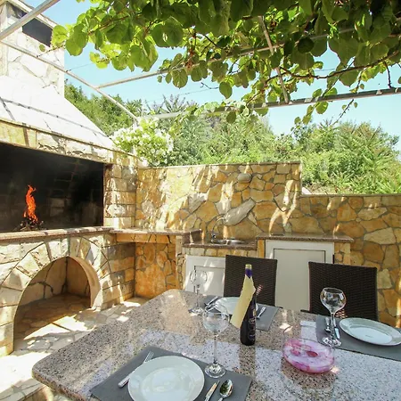 Boutique With Garden In Trogir